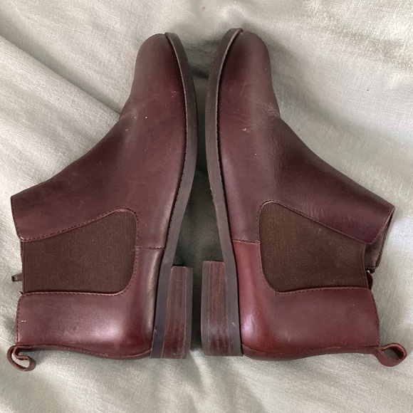 Vionic Nadelle Chelsea Boot - Picture 1 of 6
